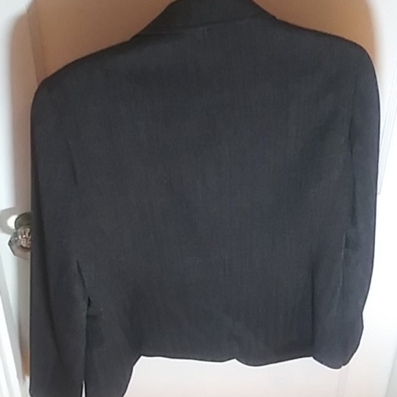 Blazer - Picture 2 of 4